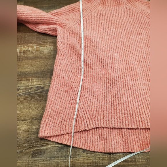 Madewell Northfield Mockneck Sweater in Pink size Medium - Picture 7 of 10
